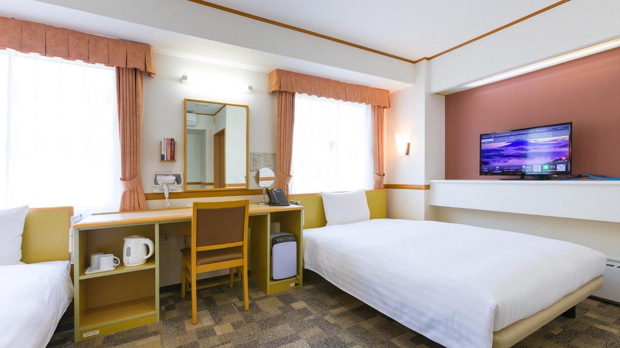 Toyoko Inn Yonezawa Ekimae Стая снимка