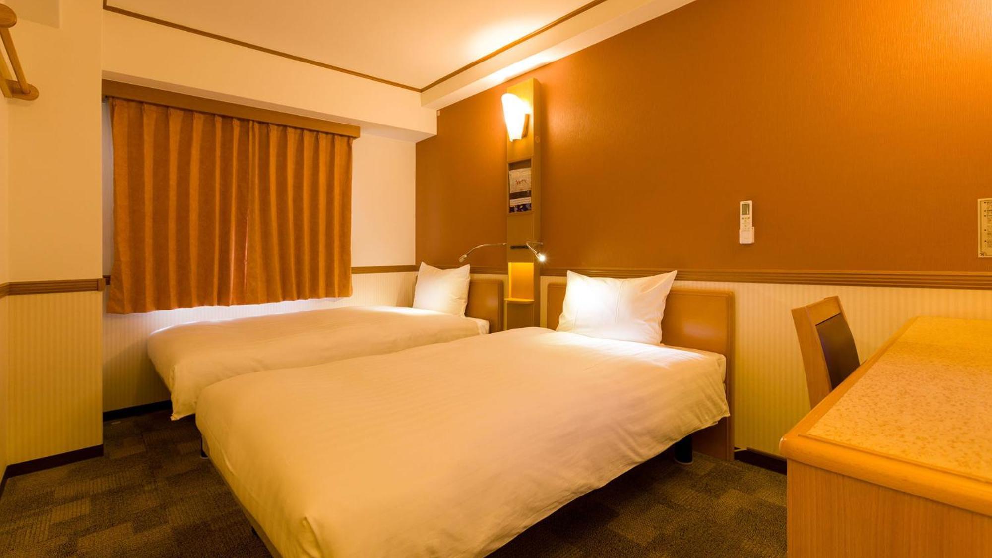 Toyoko Inn Yonezawa Ekimae Стая снимка